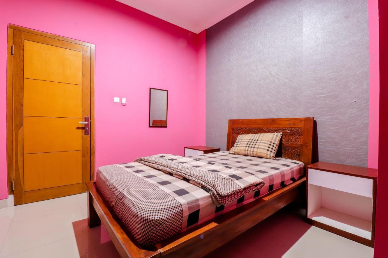 Khatarina Female Residence - Female Only - Khusus Wanita Maguwo Екстериор снимка